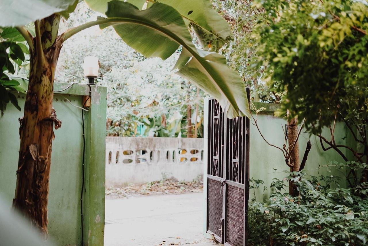 Hotel Green Garden Strand Bang Rak Exterior foto